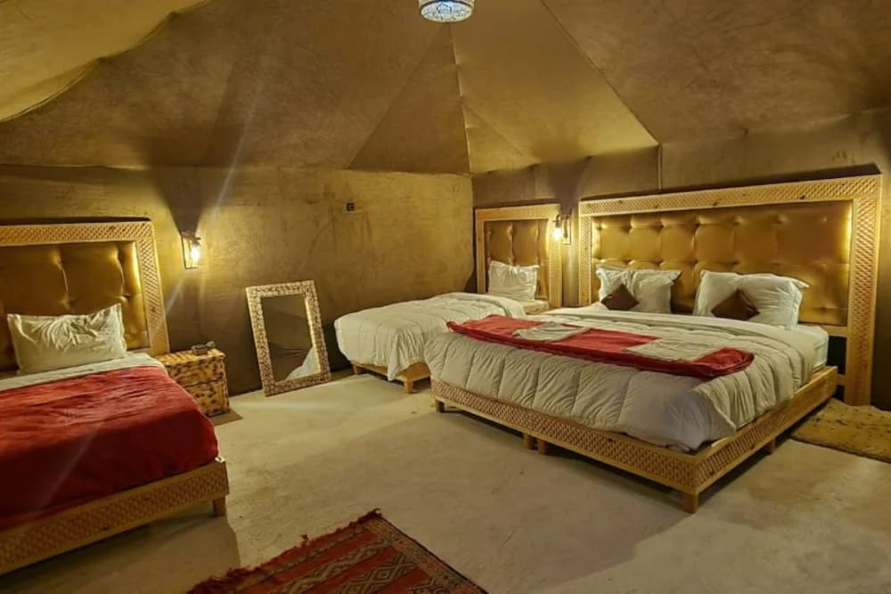 Bivac de Lujo en Merzouga – Paseo en Camello + Cena y Espectáculo + Baño Privado + Sandboard Gratis - 2