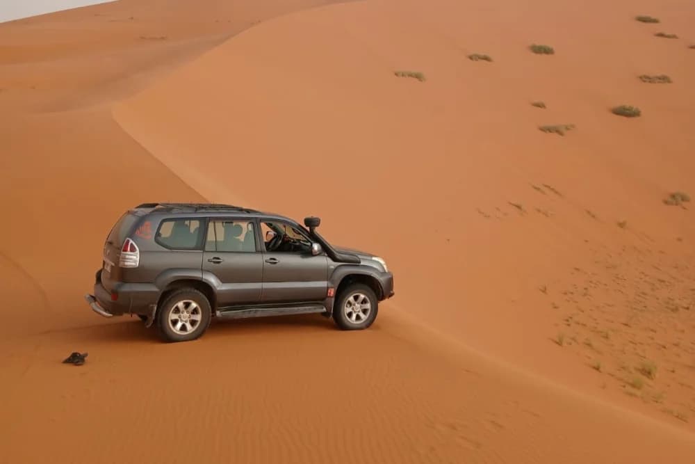 Tour Merzouga 4x4 – 3 Horas con Conductor Privado Hasta 6 Personas